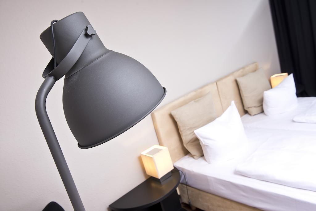 Tryp By Wyndham Bremen Airport Hotel Room photo