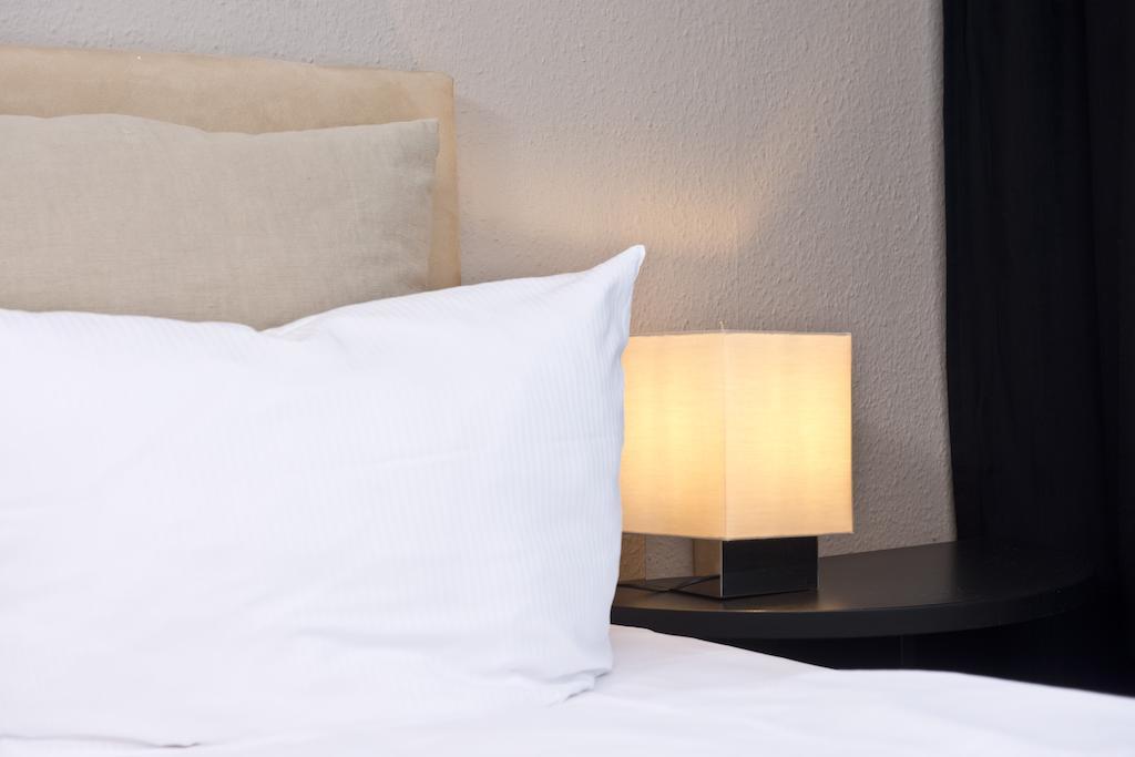 Tryp By Wyndham Bremen Airport Hotel Room photo