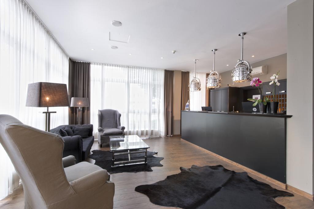 Tryp By Wyndham Bremen Airport Hotel Interior photo